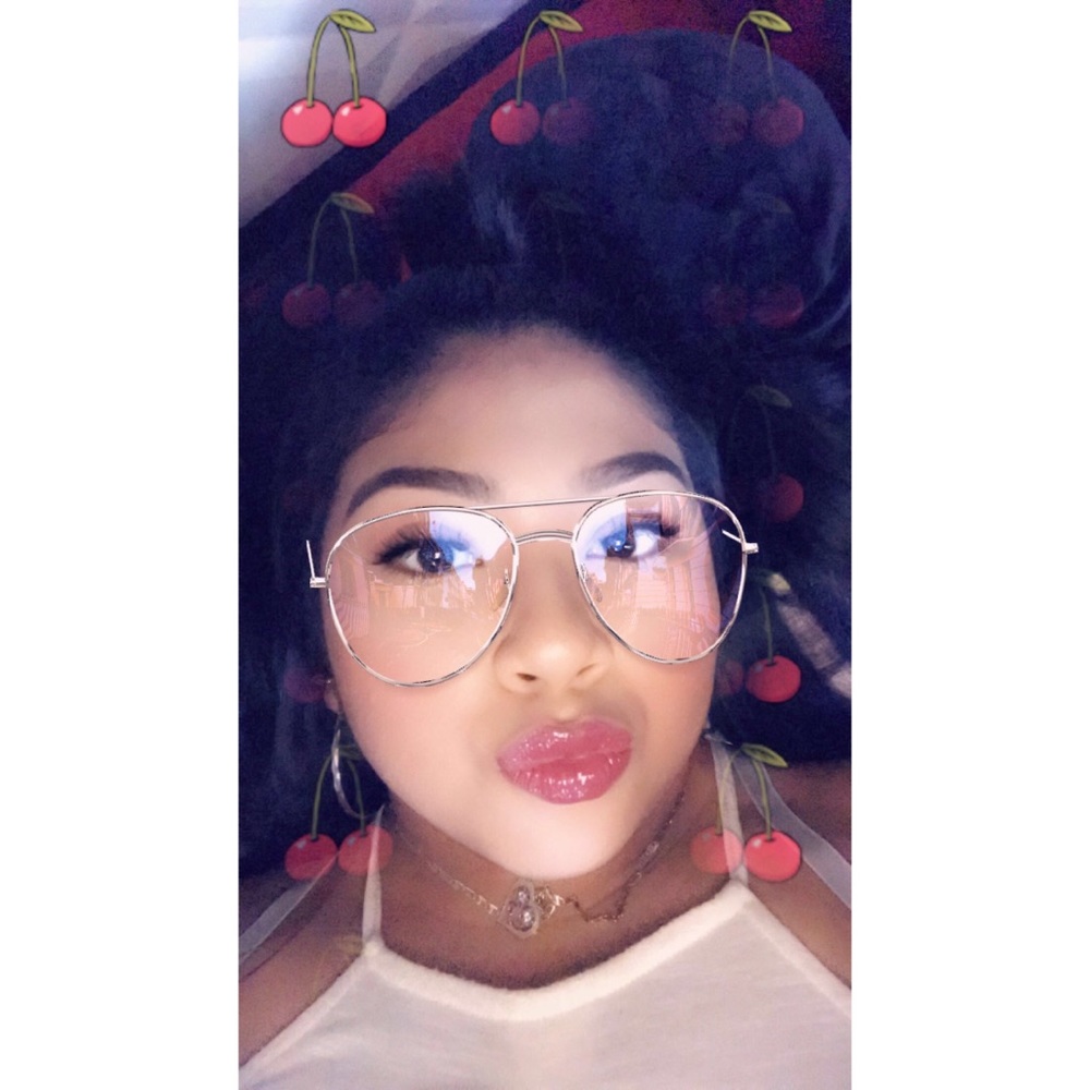 Meet your Posher, Alex